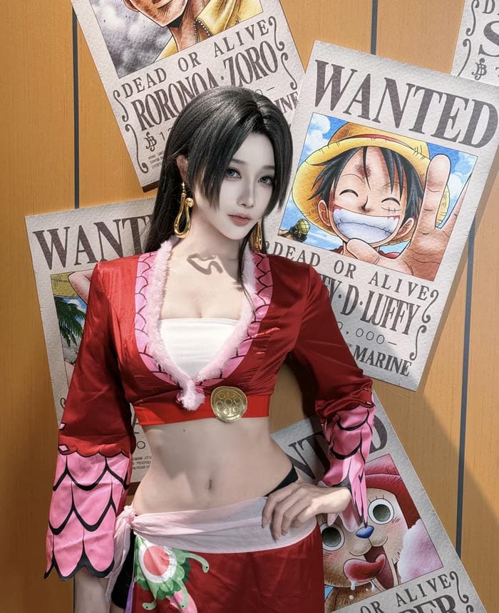 Mẫu ảnh cosplay One Piece chi tiết phục trang rõ nét