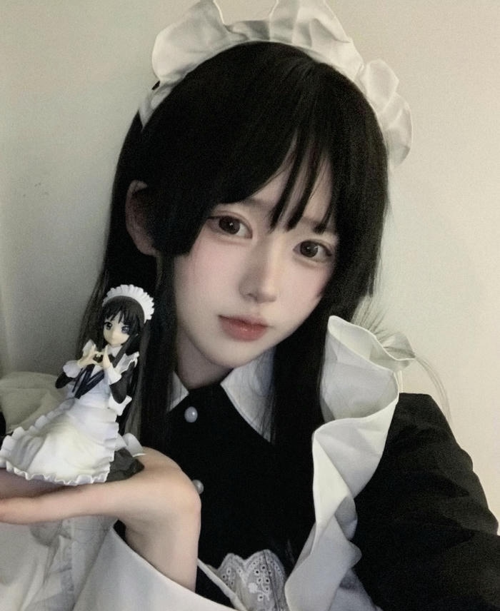 Nhân vật cosplay hầu gái hình tượng