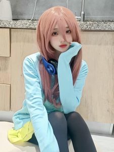 Hình ảnh Miku Nakano cosplay ngọt ngào đáng yêu