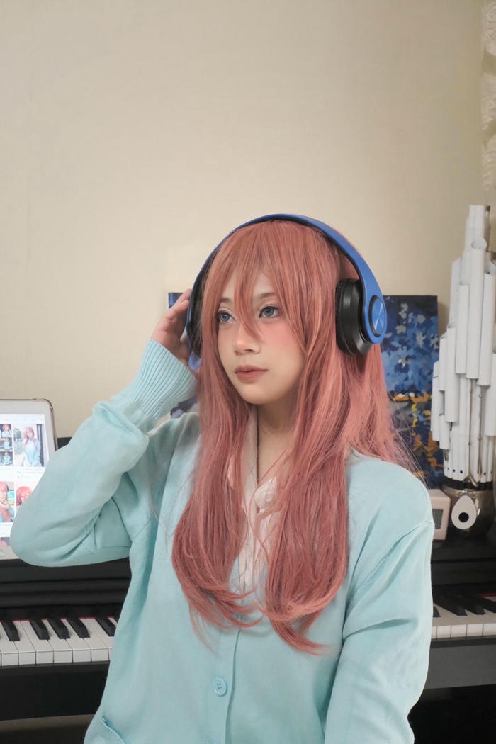 Hình ảnh Miku Nakano cosplay ngọt ngào nhẹ nhàng