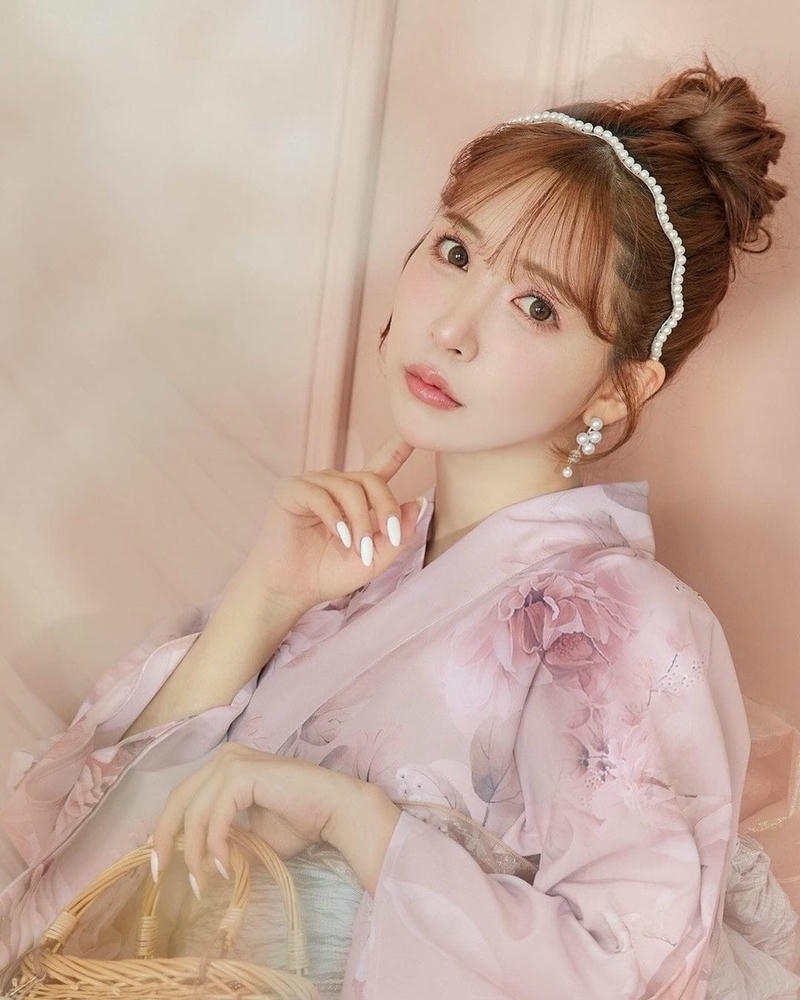 Yua Mikami Sexy Phong Cách Nhẹ Nhàng Dễ Thương