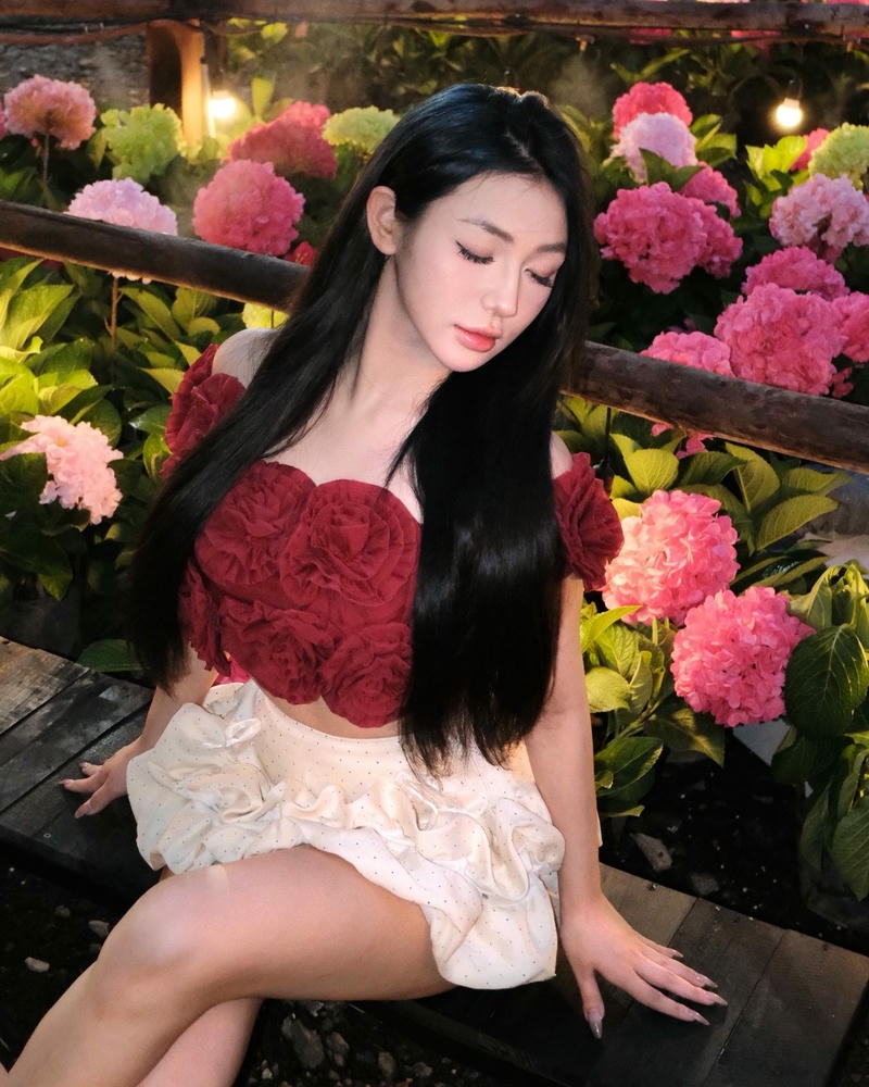 ảnh Trần Hà Linh đẹp tuyệt vời hôm nay